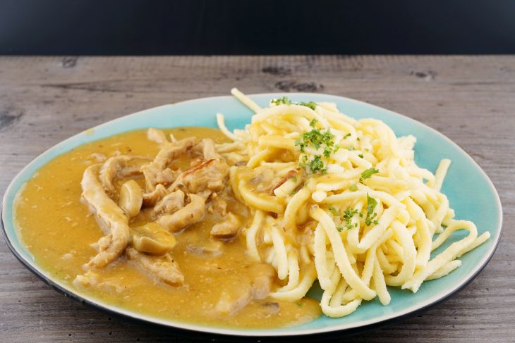 Geschnetzeltes Züricher Art, Spätzle