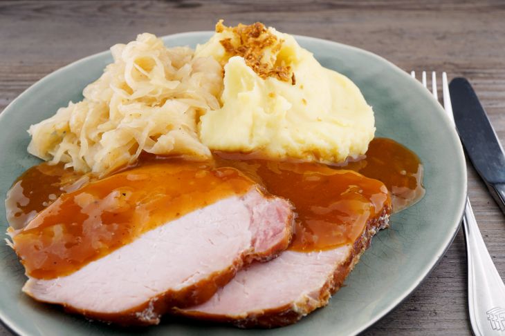 Kassler mit Sauerkraut & Püree