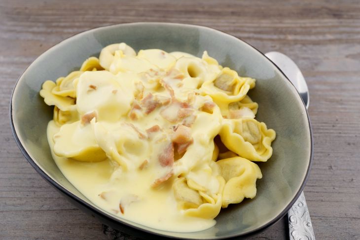 Tortellini in Sahnesauce Mittagstisch